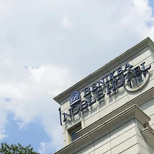 2* Hotel Noble